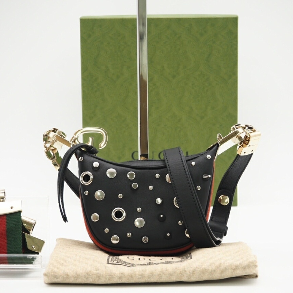 GUCCI Authentic Black Leather Shoulder Bag - Picture 2 of 13